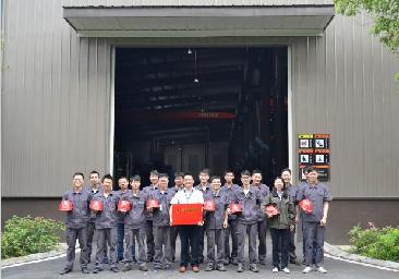  五四青年 | 与时间赛跑，让机器也有温度——制造二部喜获长沙高新区“工人先锋号”